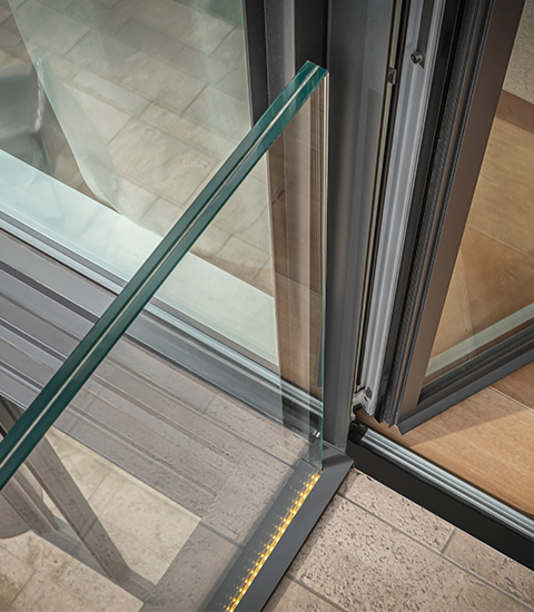 Parapetto in Vetro per Balcone Moderno