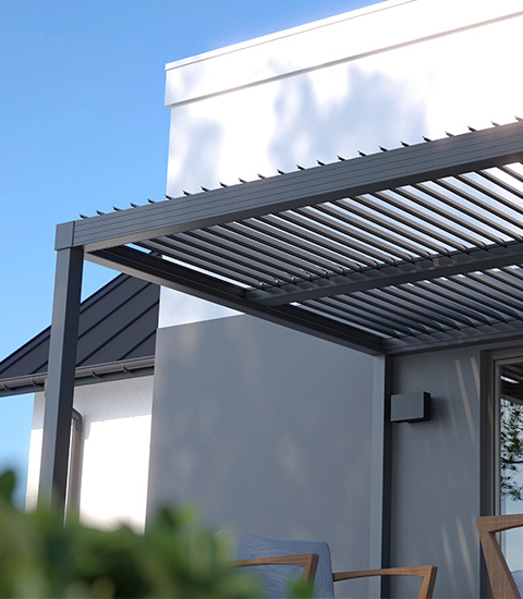 Pergola Bioclimatica su Misura con Lamelle Aperte