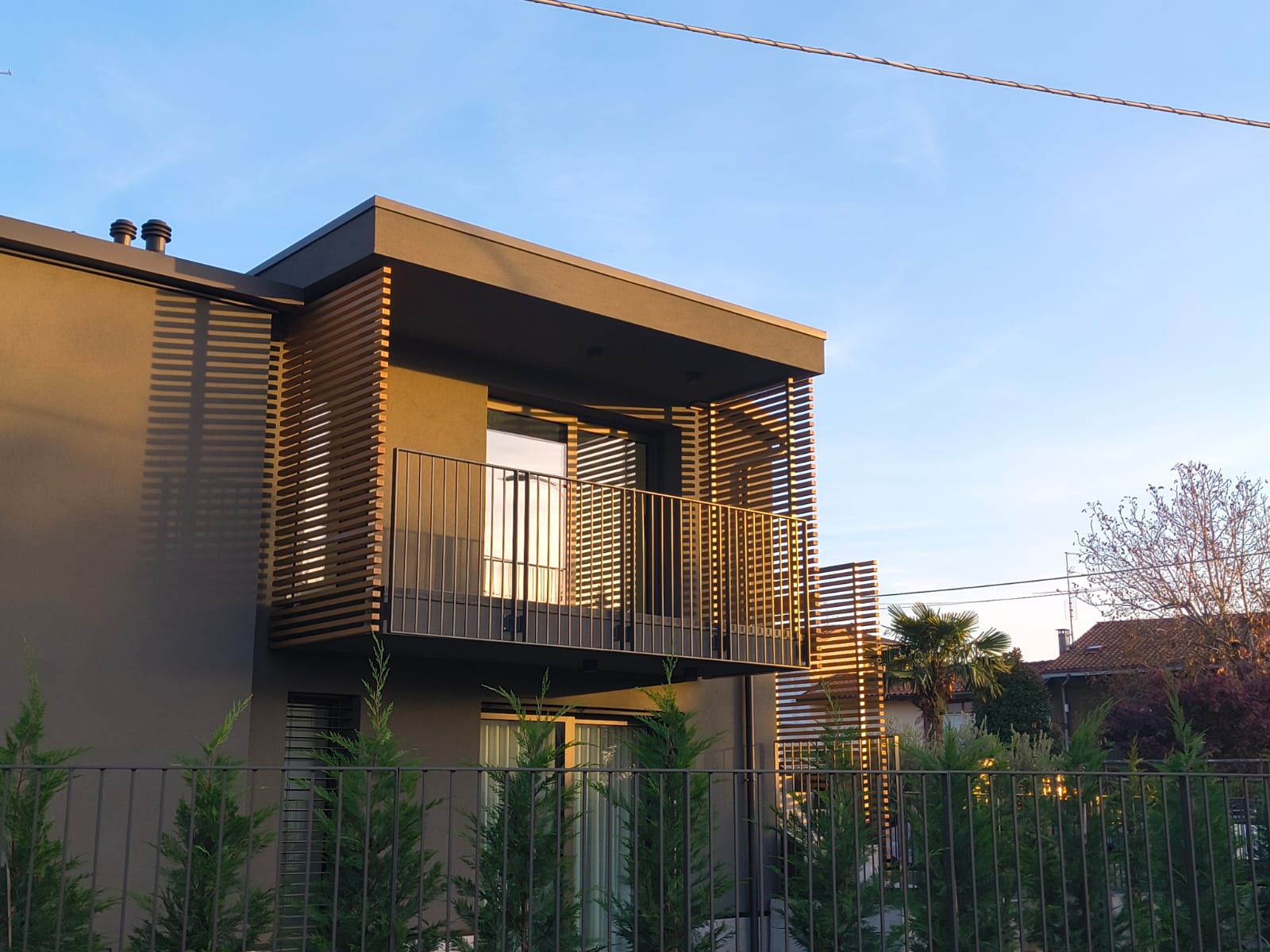 Frangisole in alluminio