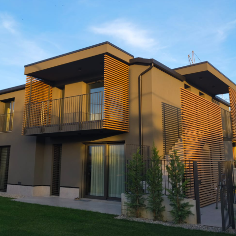 Frangisole in alluminio