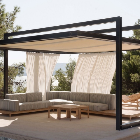 Veranda Esterna Moderna con Tavolo